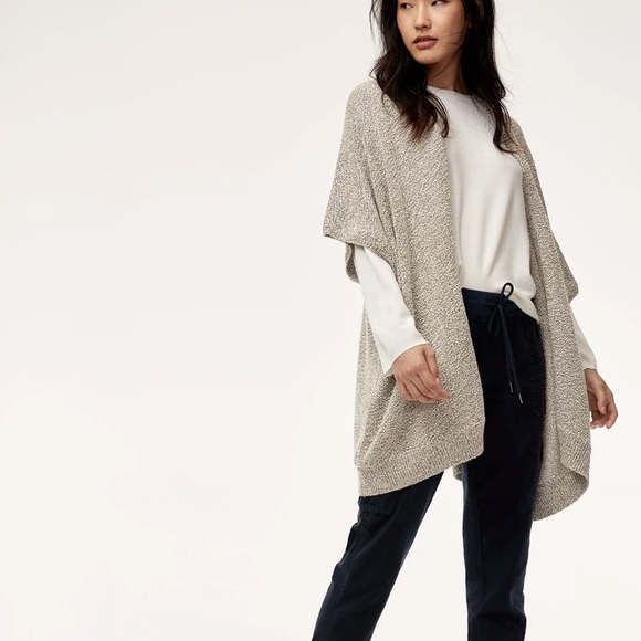 ionic cape aritzia - Picture 1 of 4